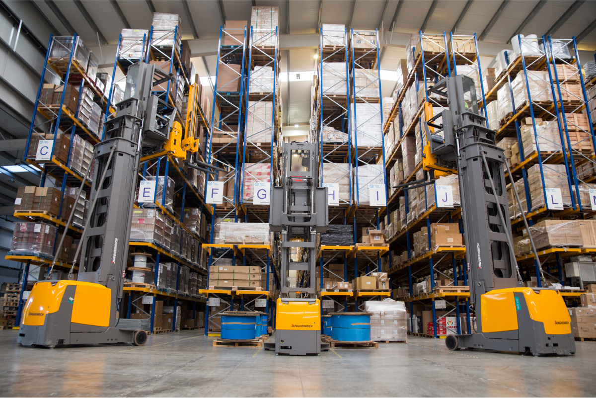 Mejora de propuesta de valor en los segmentos de transporte marítimo, aéreo, terreste, logístico integral y "Courier" para mejorar la competitividad