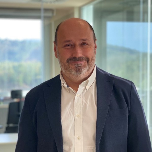  Javier Larrieta