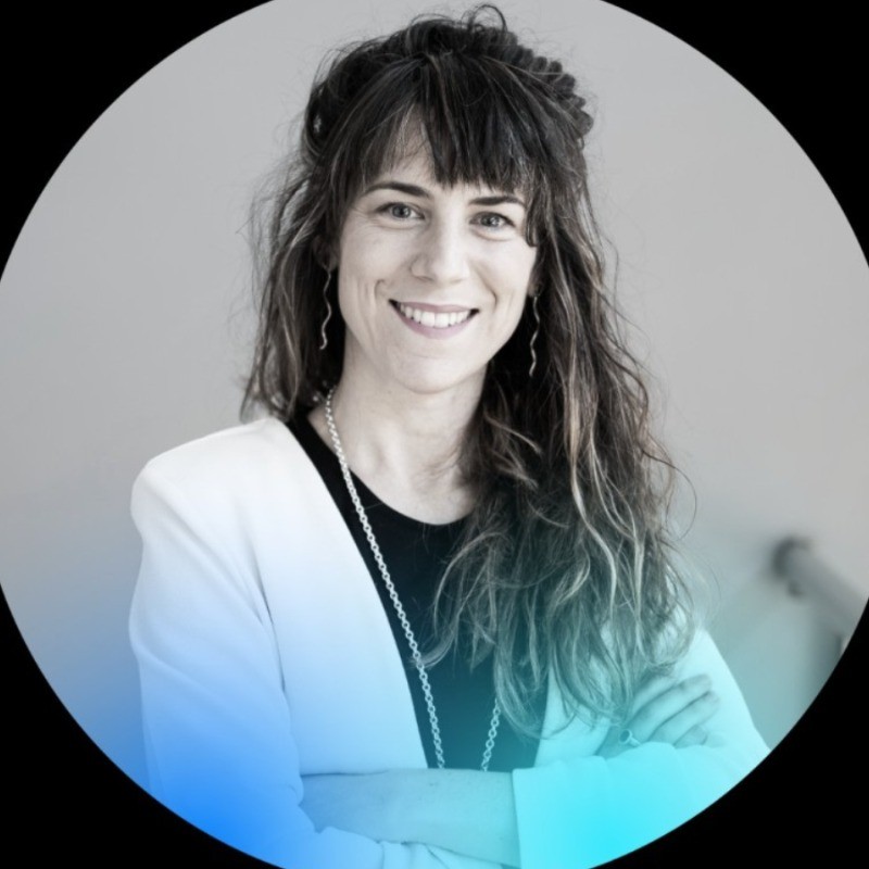  Laura Marron